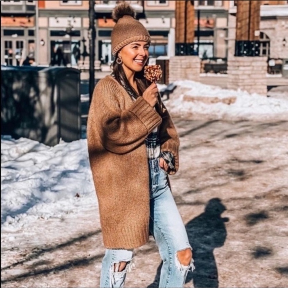 Zara blogger favorite oversized chunky fuzzy sweater cardigan size small